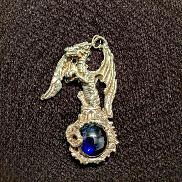 Dragon Pendant - Picture 1 of 1